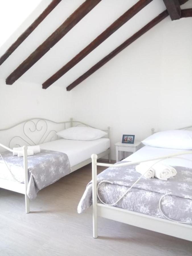 Holiday Home Jadric Osoje Phòng bức ảnh